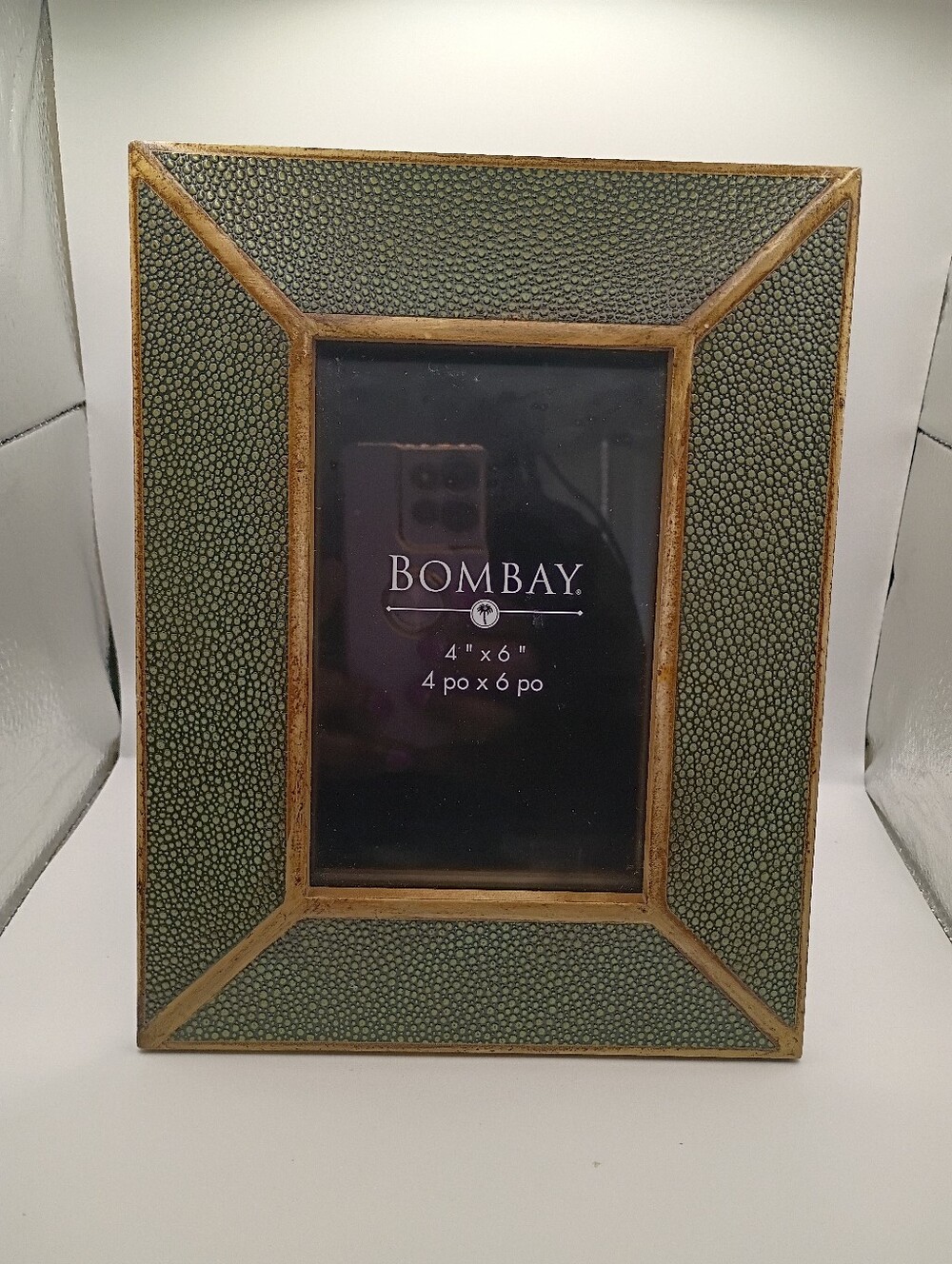 Bombay 4x6 photo frame textured green pebble grain